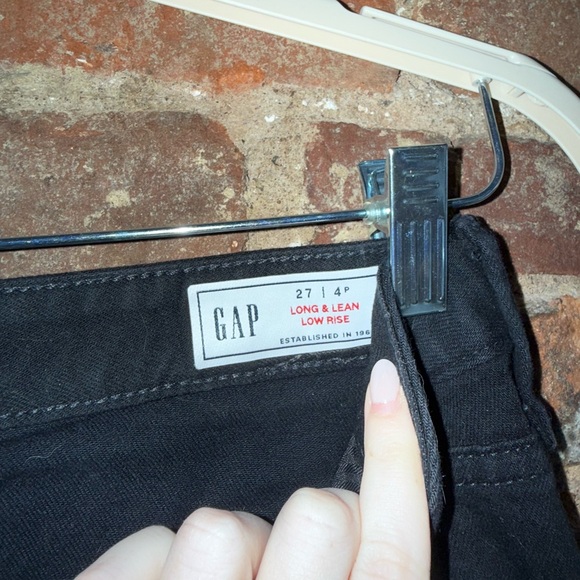 GAP Women's Black Flare Jeans - Picture 4 of 4